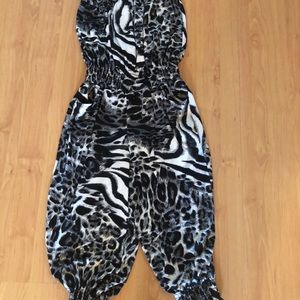 One piece strapless capri cute!